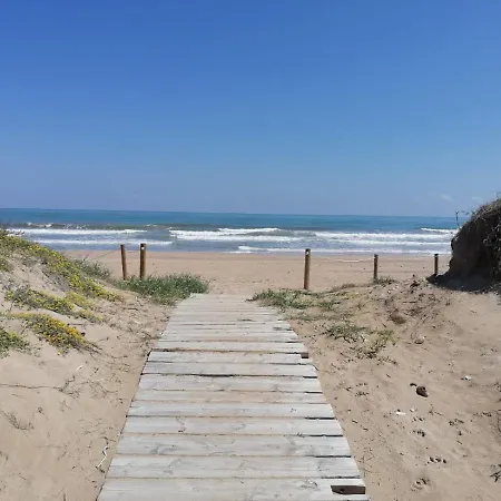 Primera Linea De Playa Con Piscina Apartman *